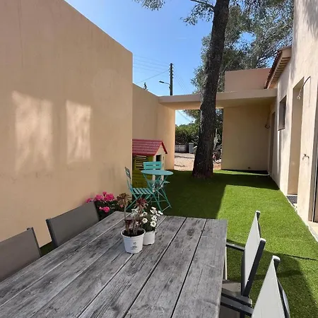 Avec Jardin Proche De La *