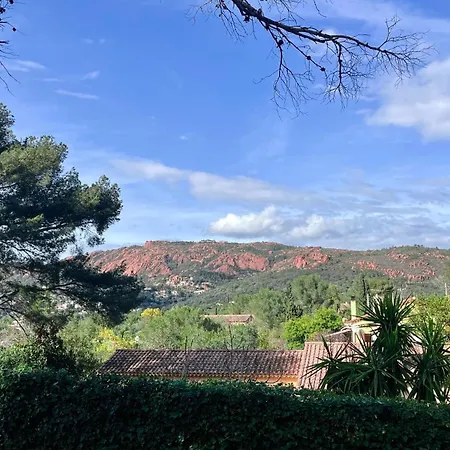 Daire Avec Jardin Proche De La *