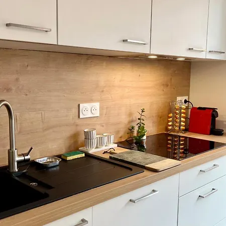 Avec Jardin Proche De La *