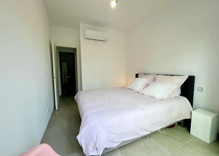 Lejlighed Avec Jardin Proche De La *