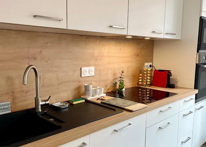 Avec Jardin Proche De La *