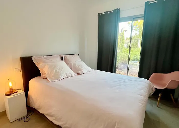 Avec Jardin Proche De La Lejlighed Saint-Raphaël